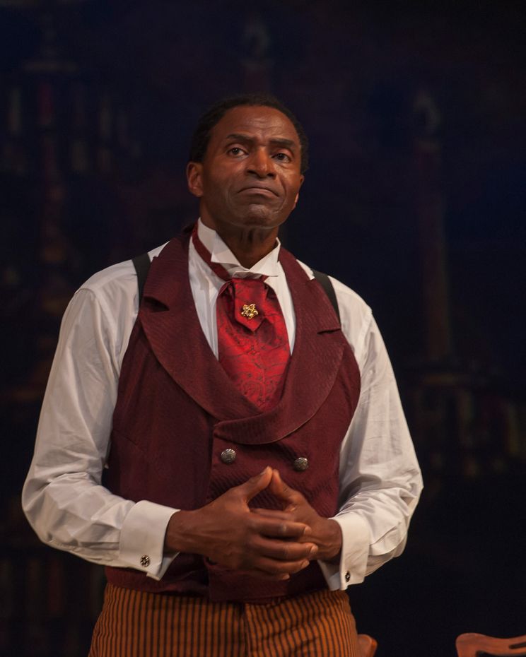 Carl Lumbly