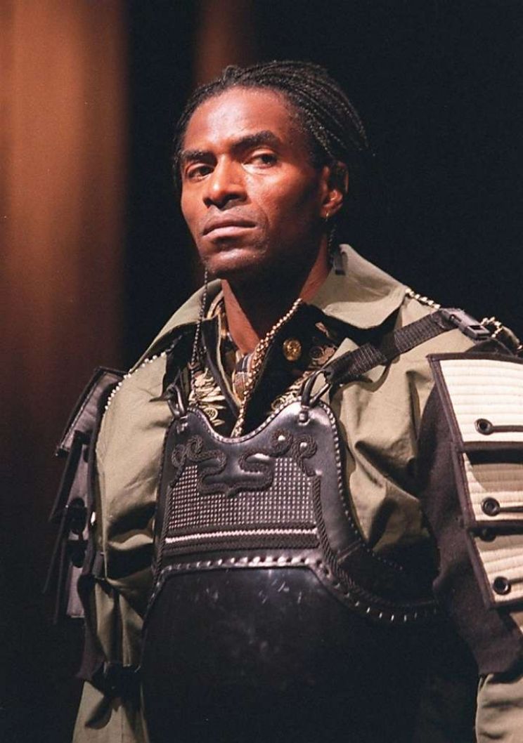 Carl Lumbly