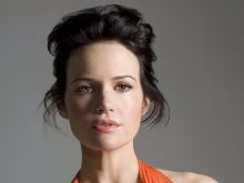 Carla Gugino