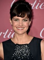 Carla Gugino photo