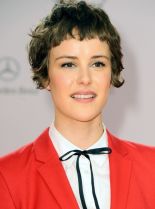 Carla Juri