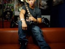 Carlito Olivero