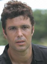 Carlos Bernard