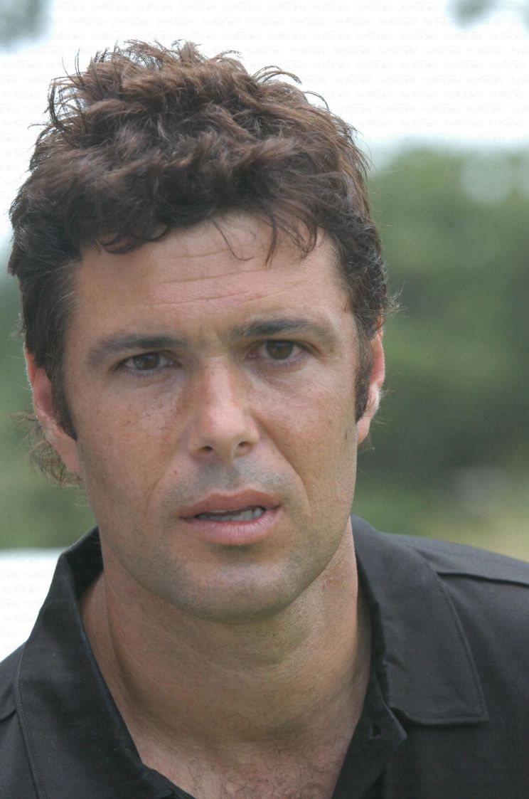 Carlos Bernard