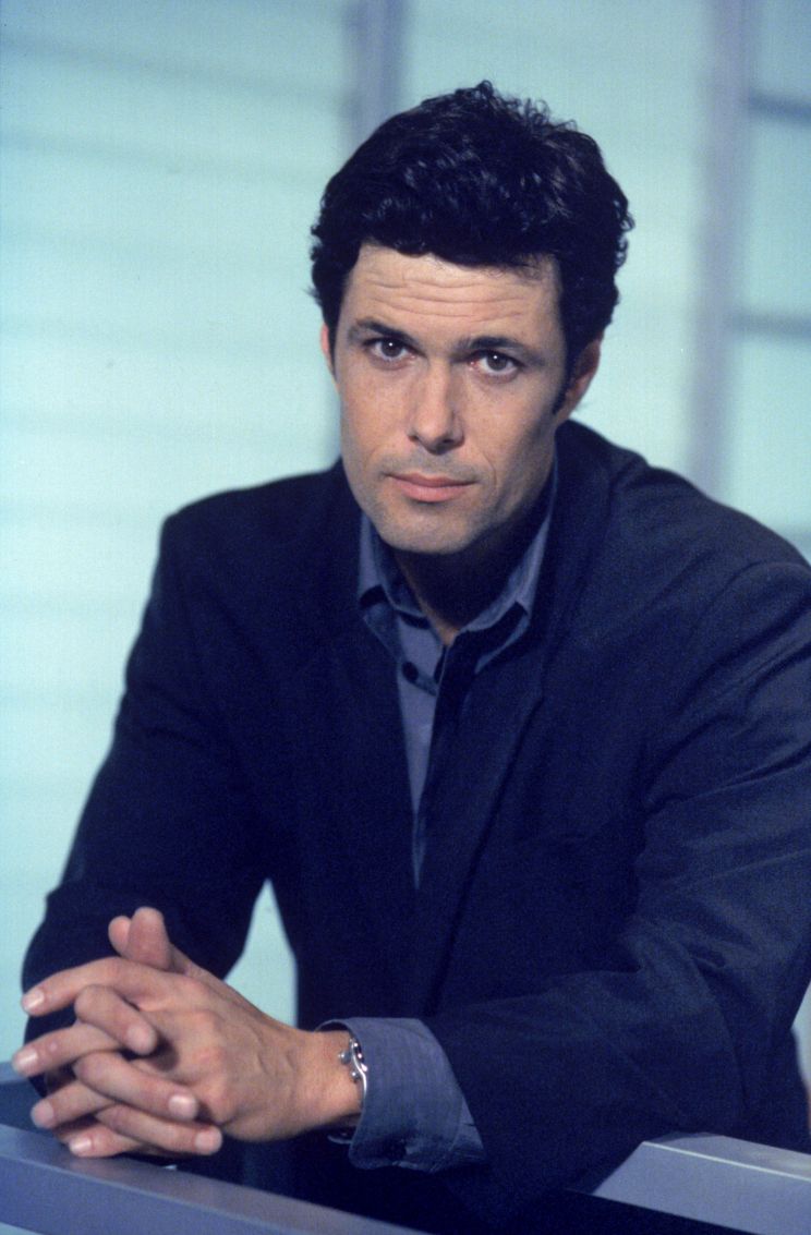 Carlos Bernard