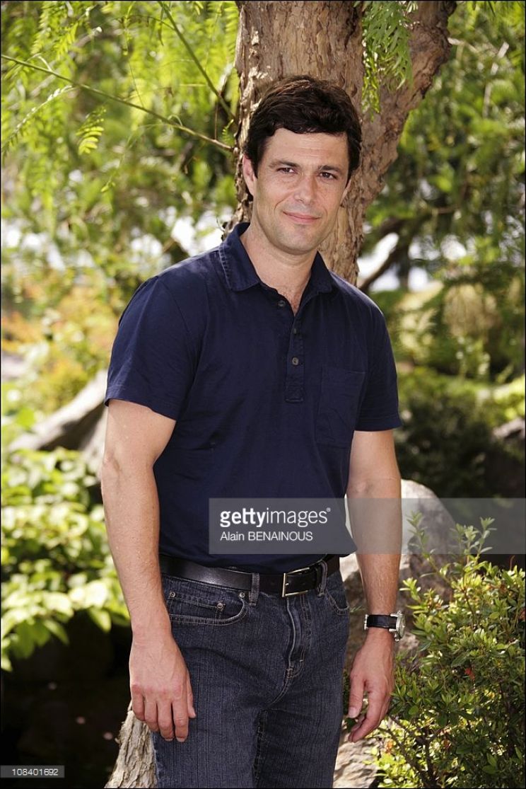 Carlos Bernard