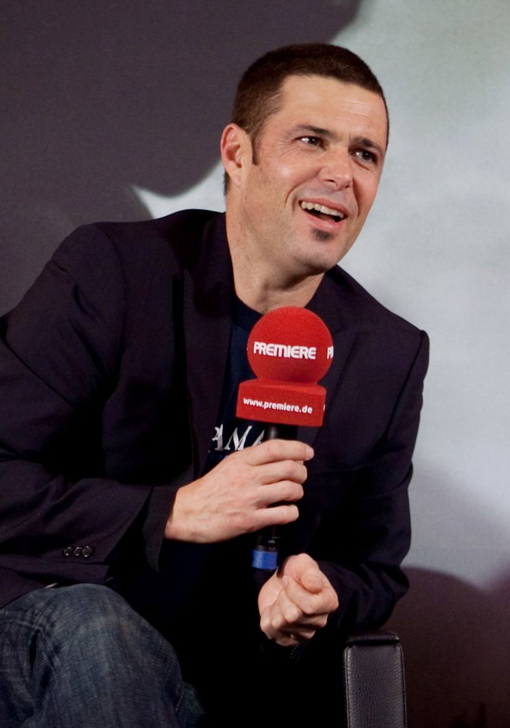 Carlos Bernard