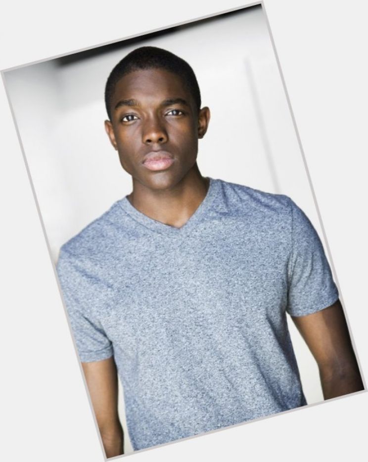 Carlos Knight