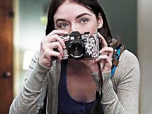 Carly Adams photo