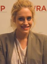 Carly Chaikin photo