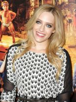 Carly Chaikin photo