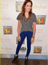 Carly Chaikin