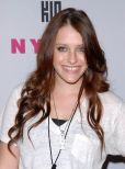 Carly Chaikin