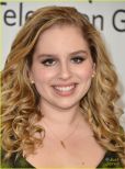 Carly Chaikin