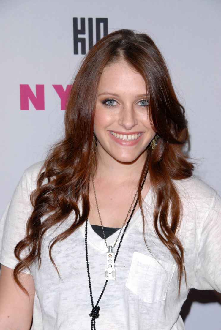 Carly Chaikin