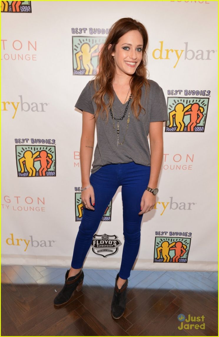 Carly Chaikin