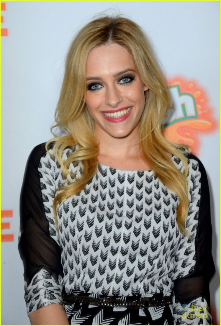 Carly Chaikin