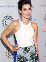 Carly Pope