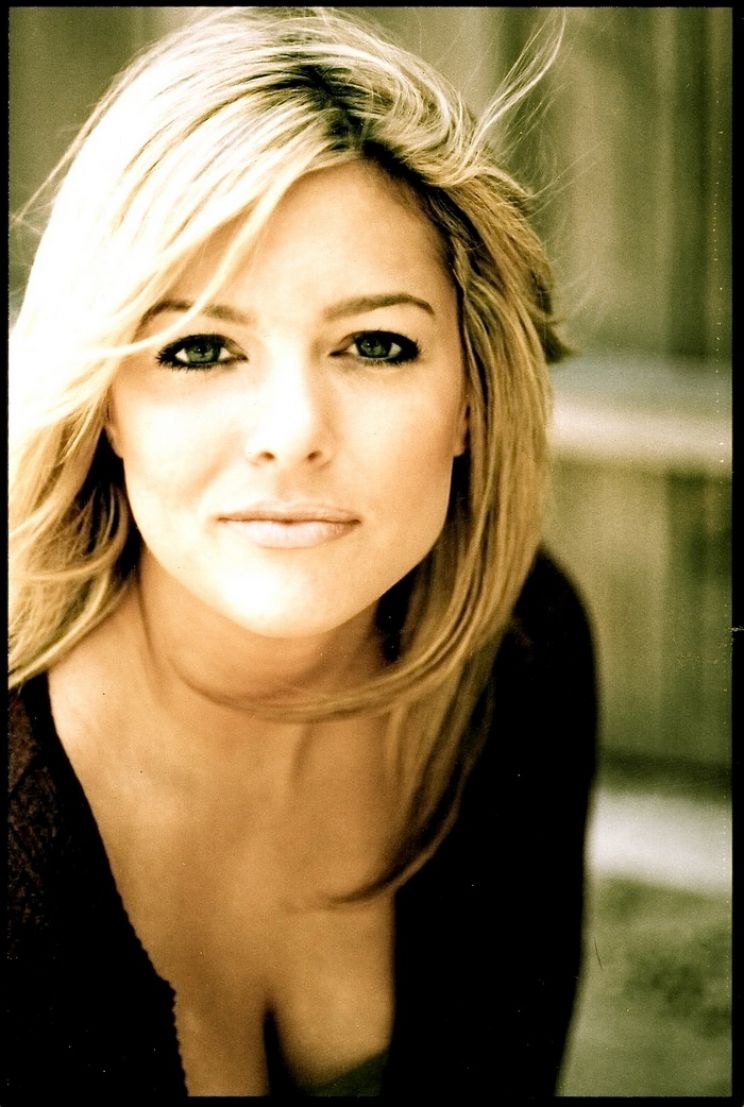 Carly Reeves