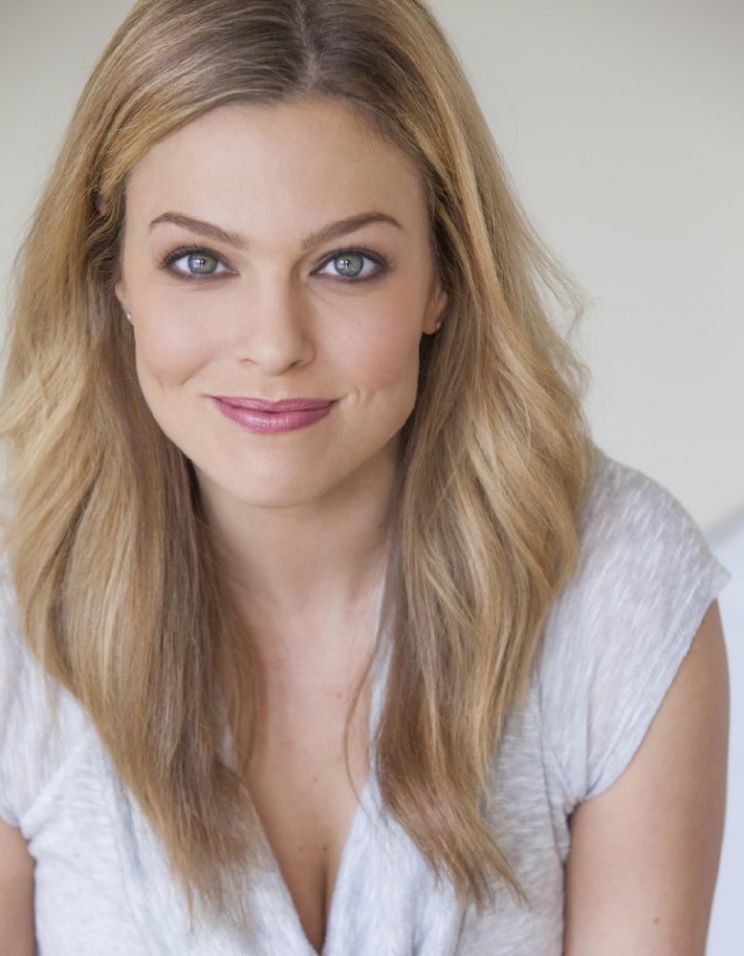Carly Reeves