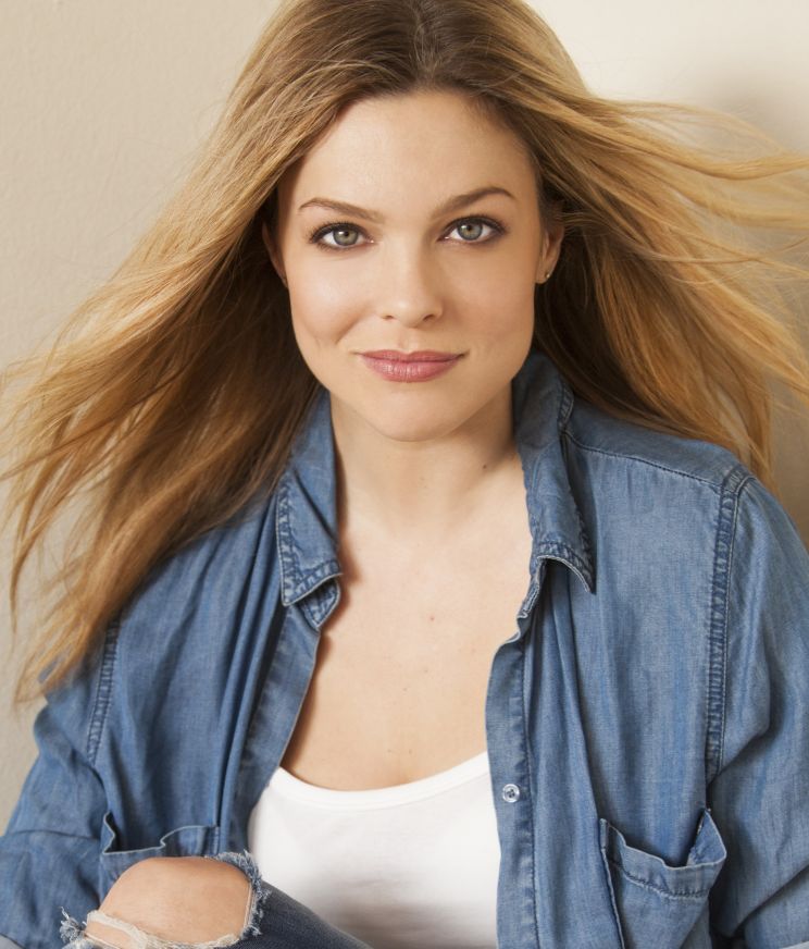 Carly Reeves