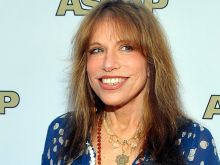 Carly Simon