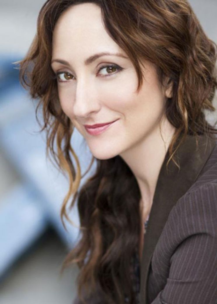 Carmen Cusack