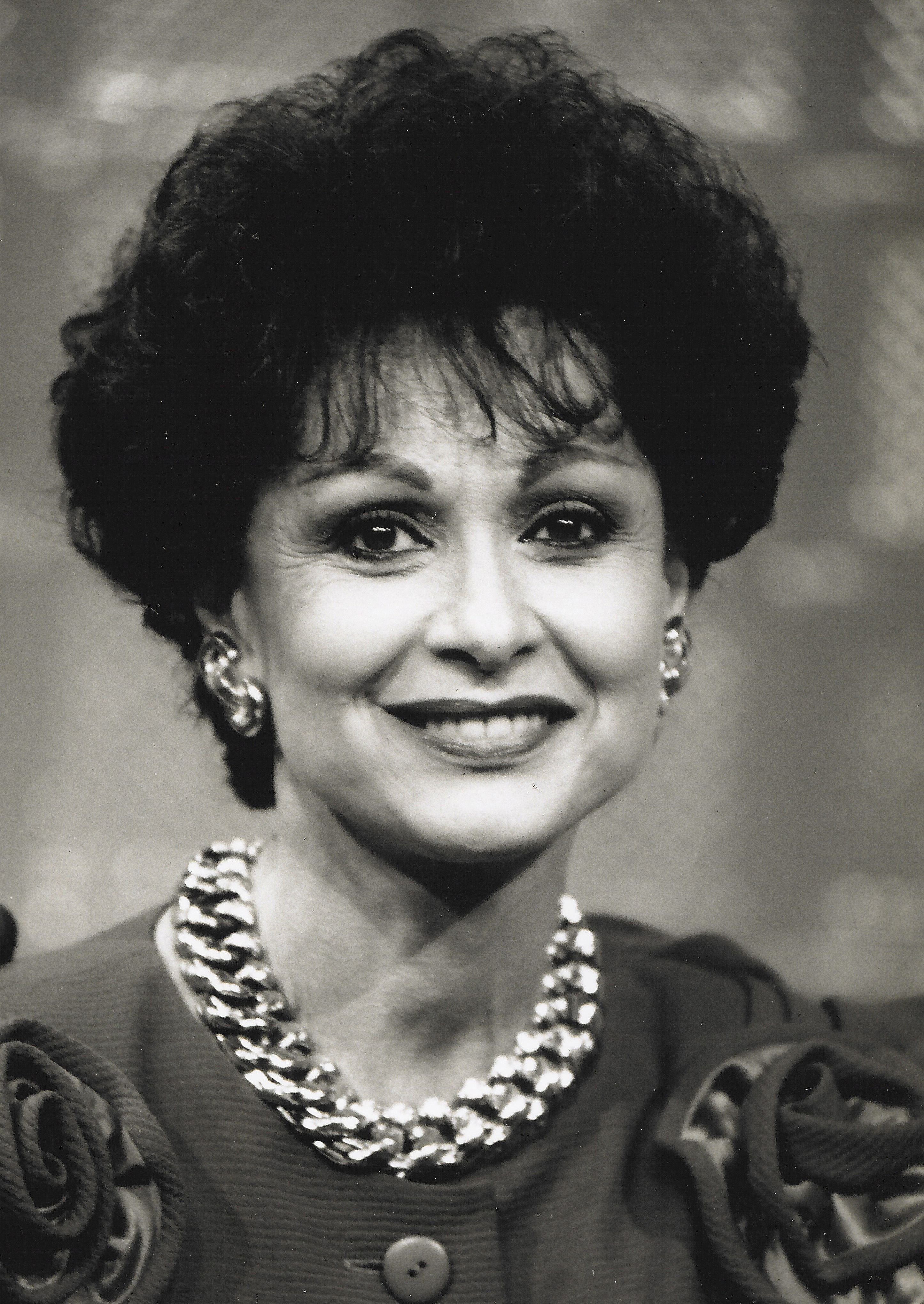 Carol Lawrence