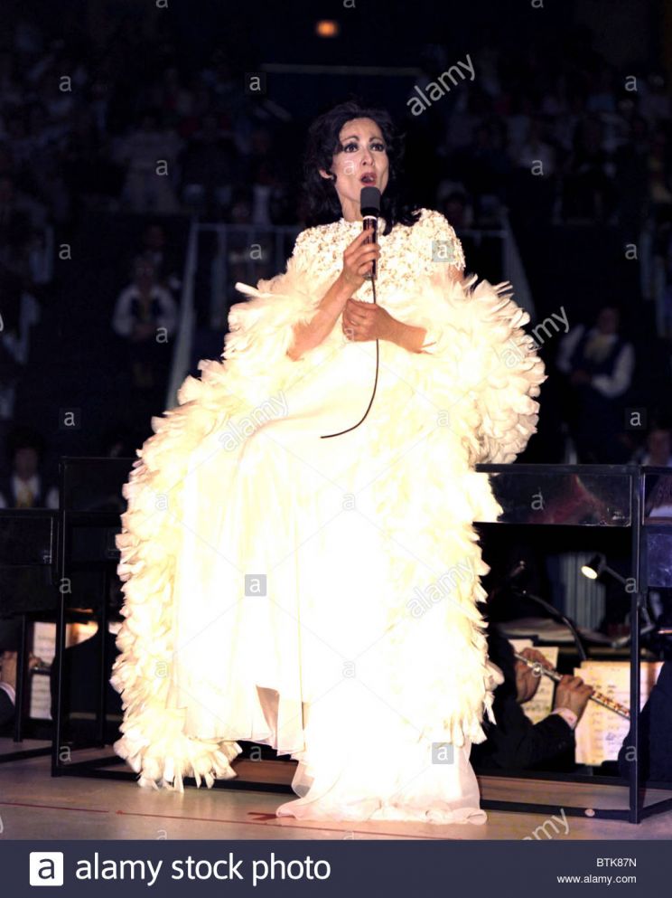 Carol Lawrence