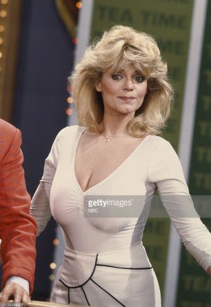 Carol Wayne