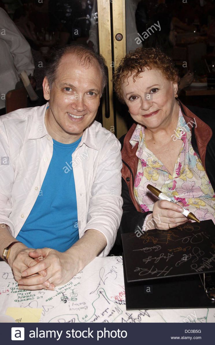 Carole Shelley
