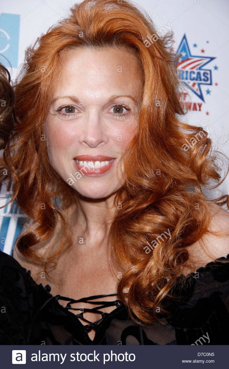 Carolee Carmello