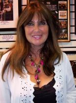 Caroline Munro #486647 picture (Portrait Medium)