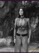 Caroline Munro #486665 picture (Portrait Medium)