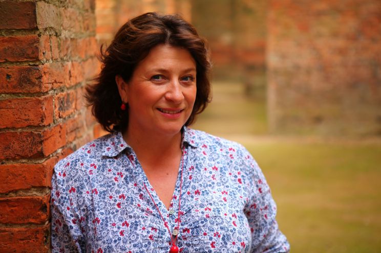 Caroline Quentin