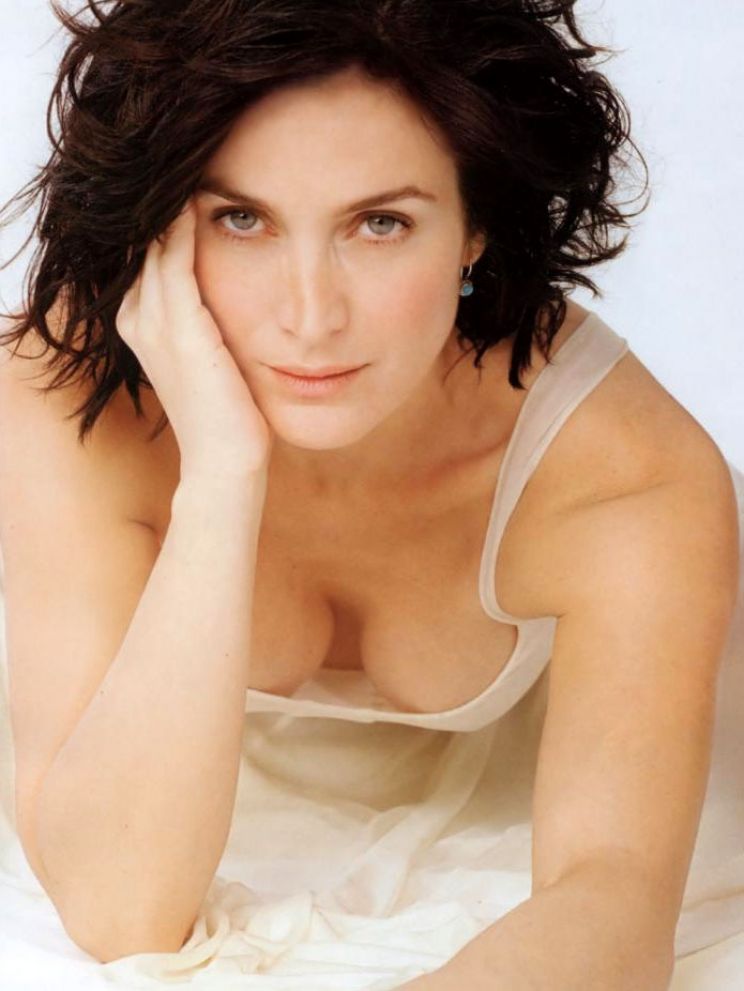 Carrie-Anne Moss