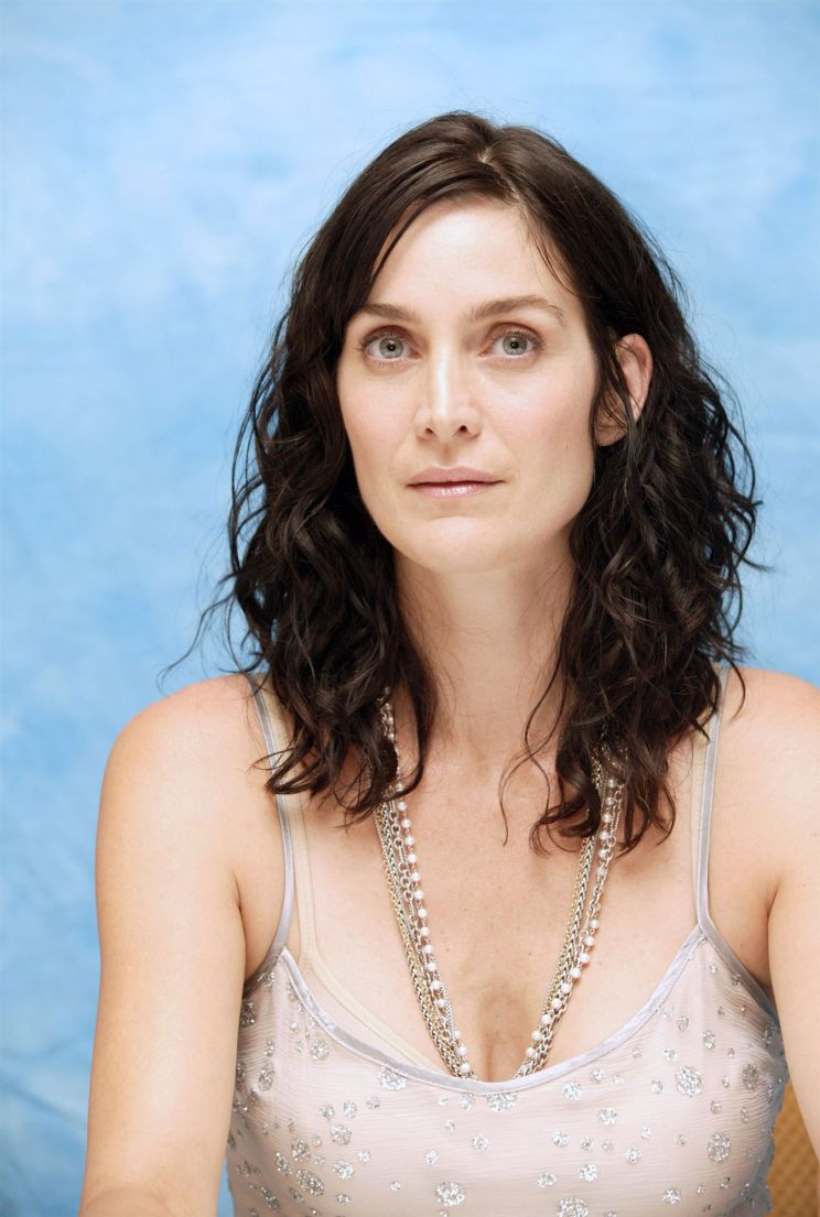 Carrie-Anne Moss