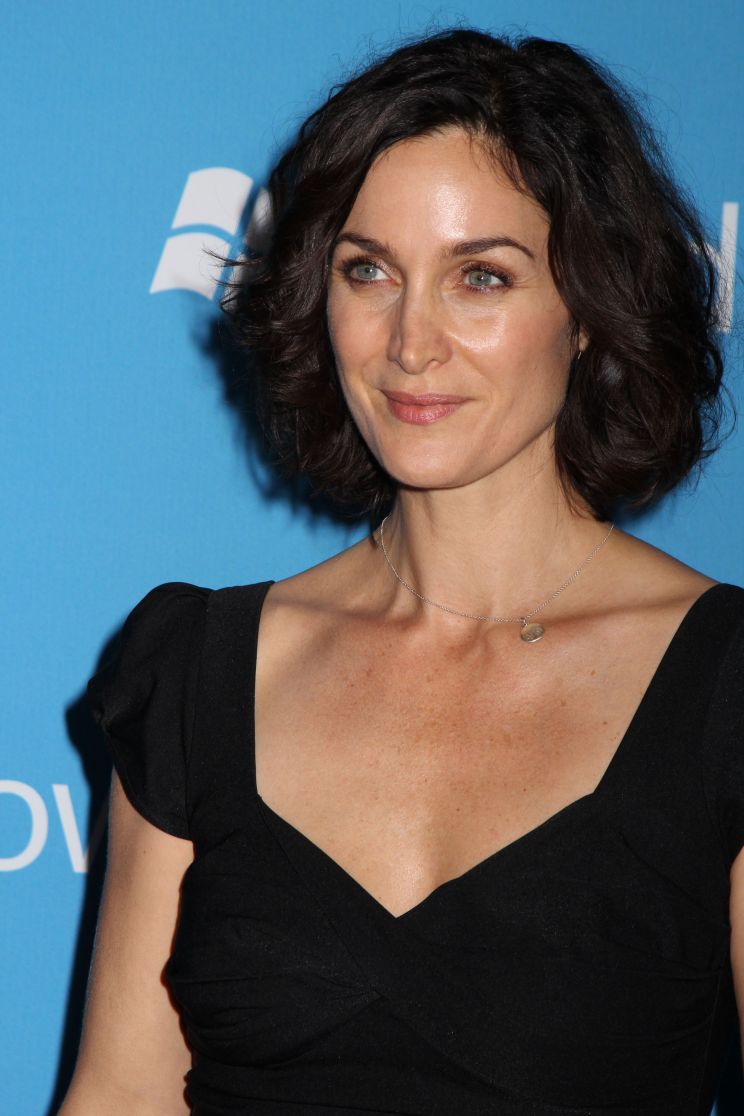 Carrie-Anne Moss