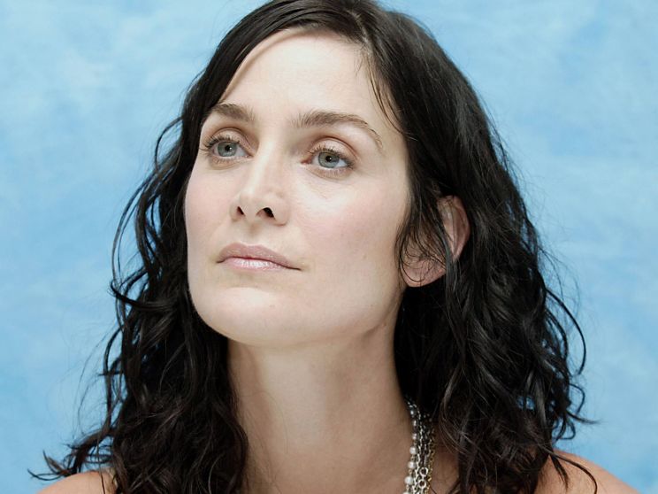 Carrie-Anne Moss