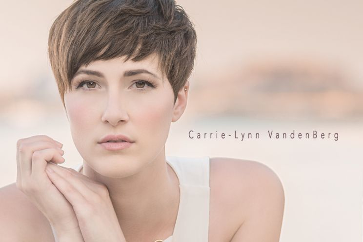 Carrie Lynn