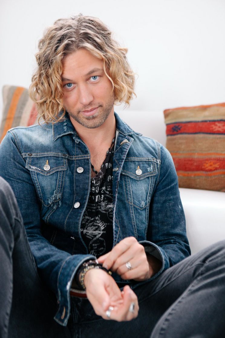 Casey James