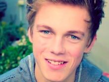 Caspar Lee