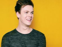 Caspar Lee