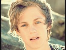 Caspar Lee