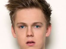 Caspar Lee