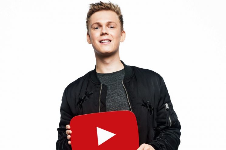 Caspar Lee