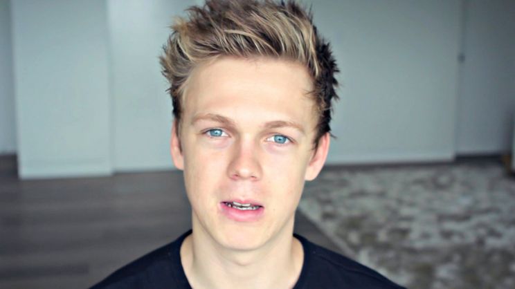 Caspar Lee