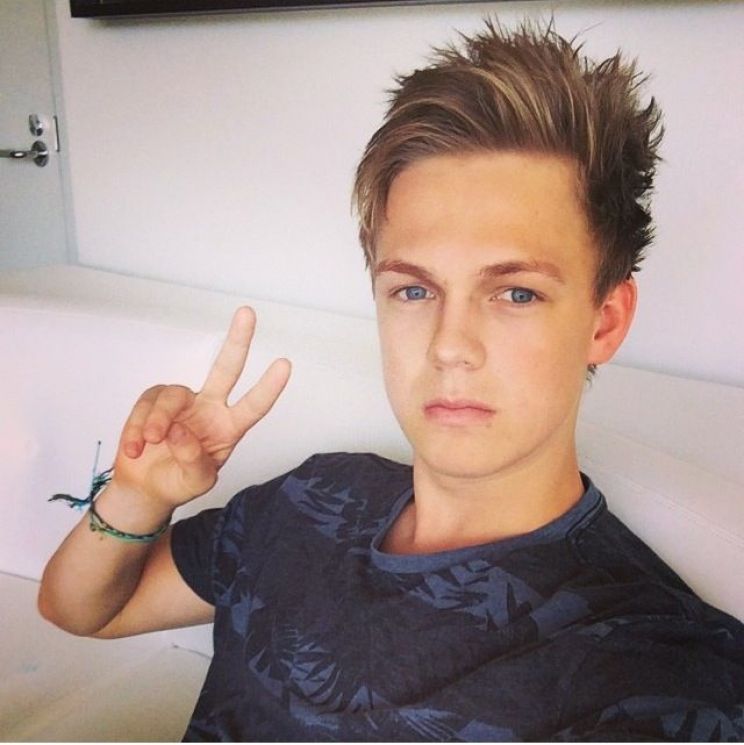 Caspar Lee