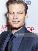 Casper Van Dien