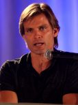 Casper Van Dien